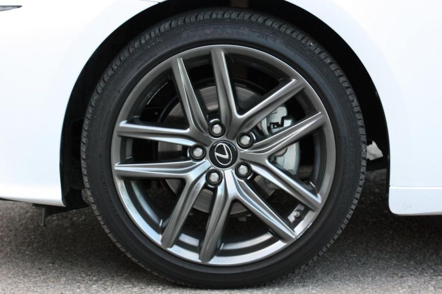  Lexus IS250 AWD F Sport 2014 года  (фото 2 из 28)